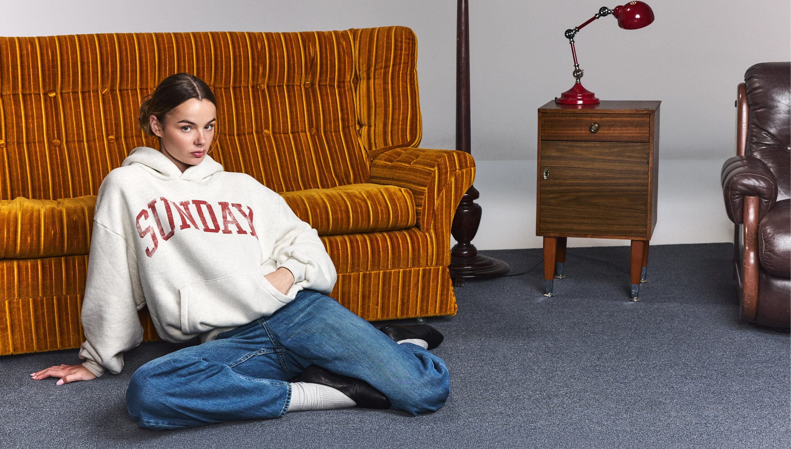 Sunday Clothing Banner